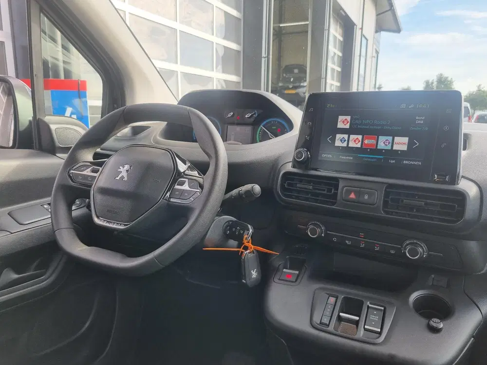 Peugeot Rifter EV Active Pack 50 kWh NAVI uit 2022, foto 6