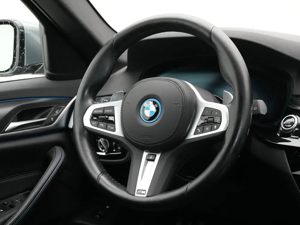 BMW 5-serie 530e Touring Business Edition Plus uit 2023, foto 2