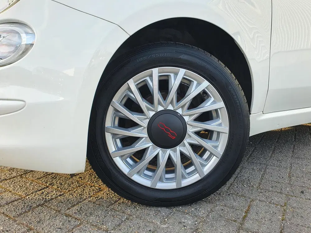 Fiat 500 1.2 Lounge uit 2019, foto 2
