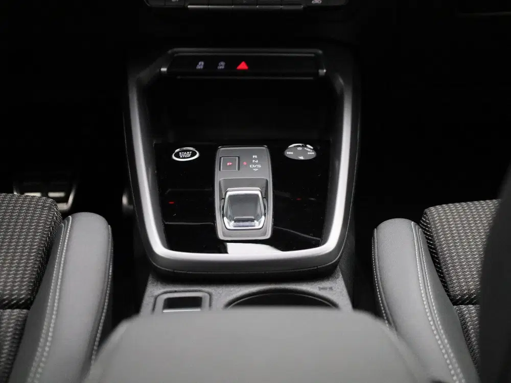 Audi A3 30 TFSI S edition 110 PK uit 2023, foto 10