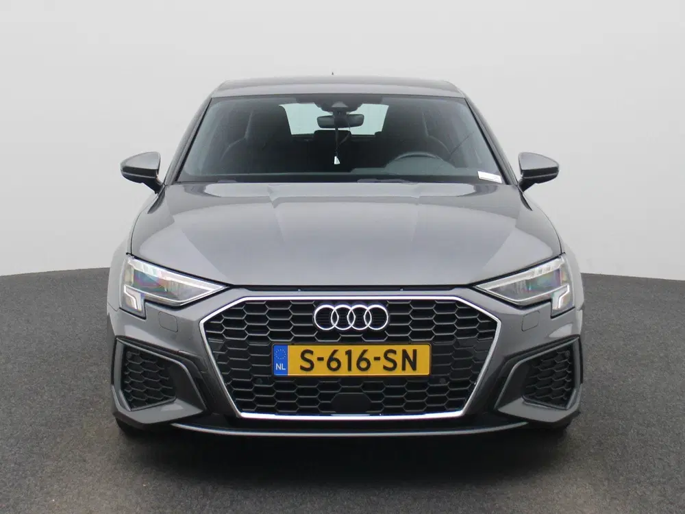 Audi A3 30 TFSI S edition 110 PK uit 2023, foto 3