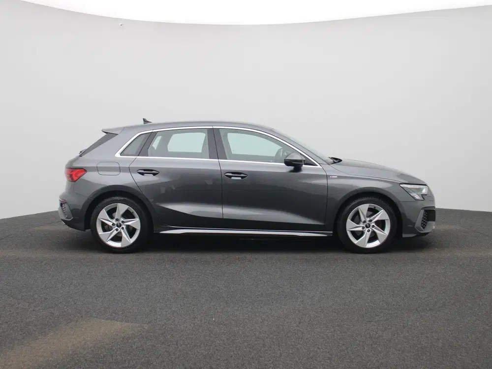 Audi A3 30 TFSI S edition 110 PK uit 2023, foto 6