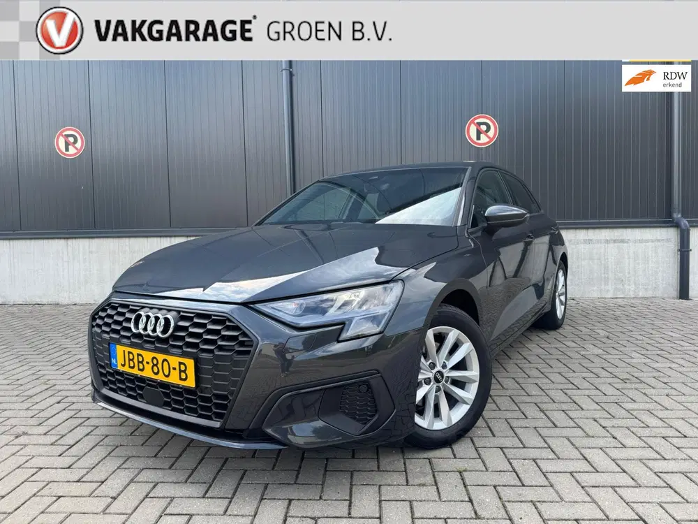 Audi A3 30 TFSI S edition uit 2022