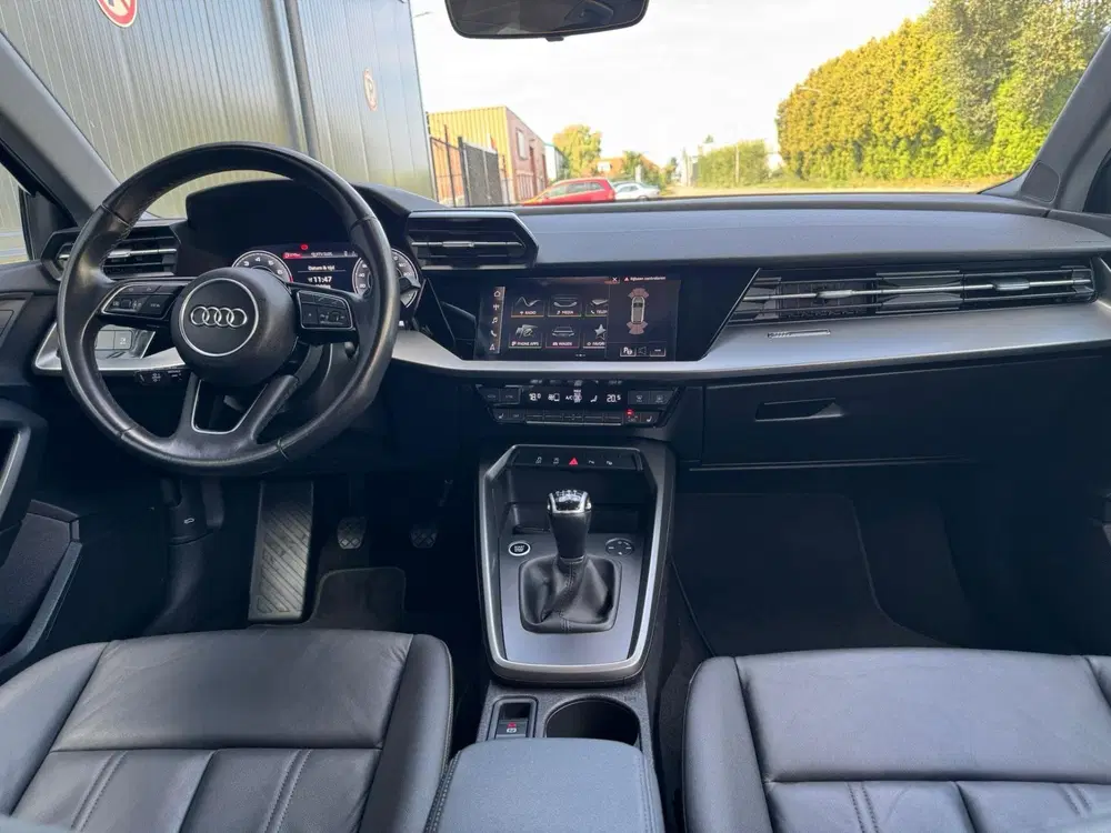 Audi A3 30 TFSI S edition uit 2022, foto 12