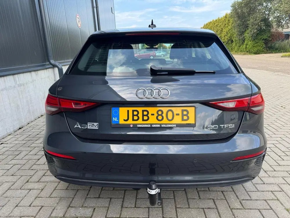 Audi A3 30 TFSI S edition uit 2022, foto 13