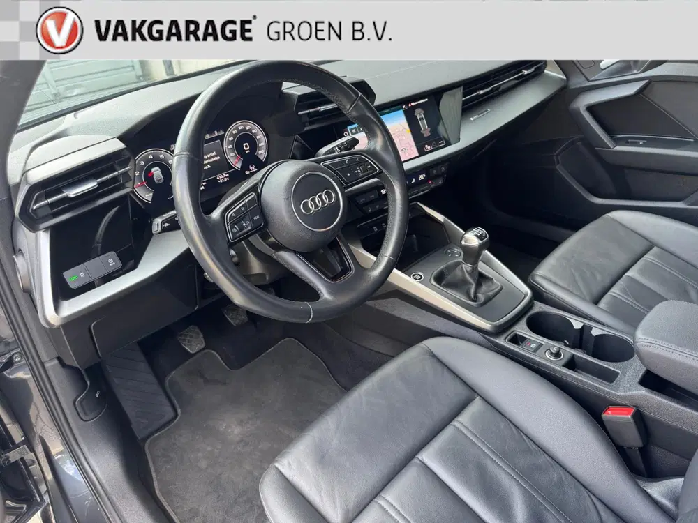 Audi A3 30 TFSI S edition uit 2022, foto 4