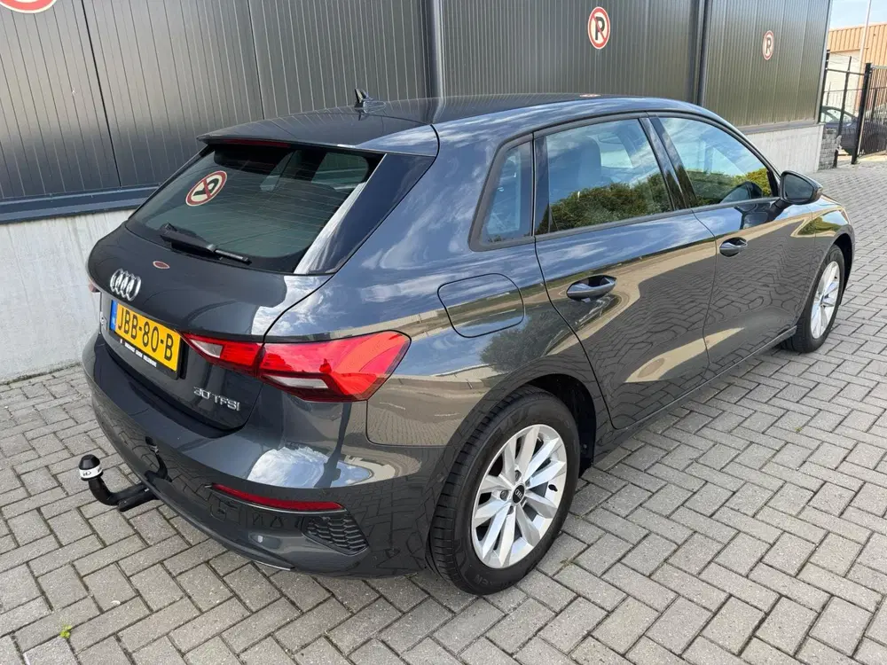 Audi A3 30 TFSI S edition uit 2022, foto 7