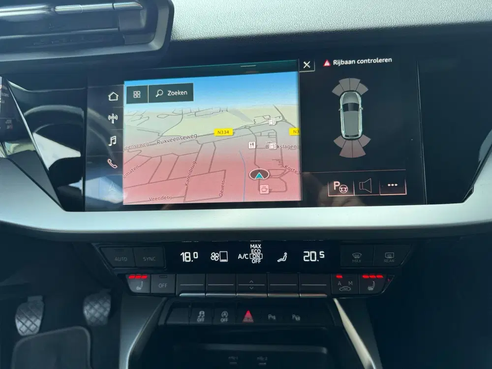 Audi A3 30 TFSI S edition uit 2022, foto 8