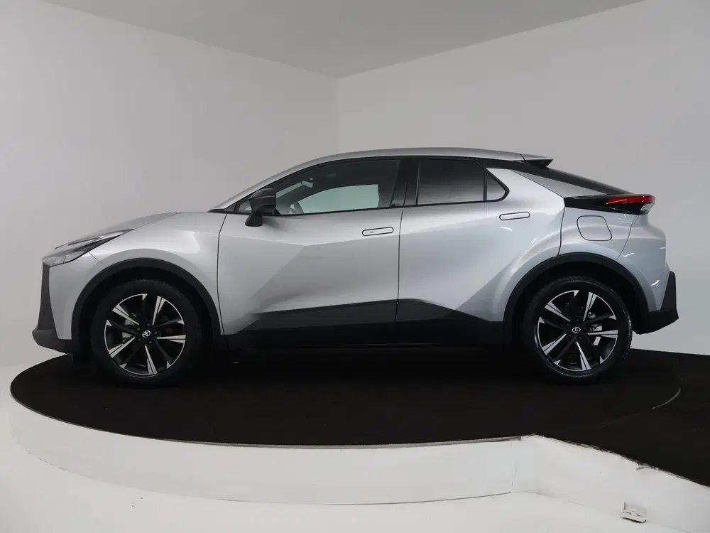 Toyota C-HR 1.8 Hybrid 140 Dynamic uit 2025, foto 3