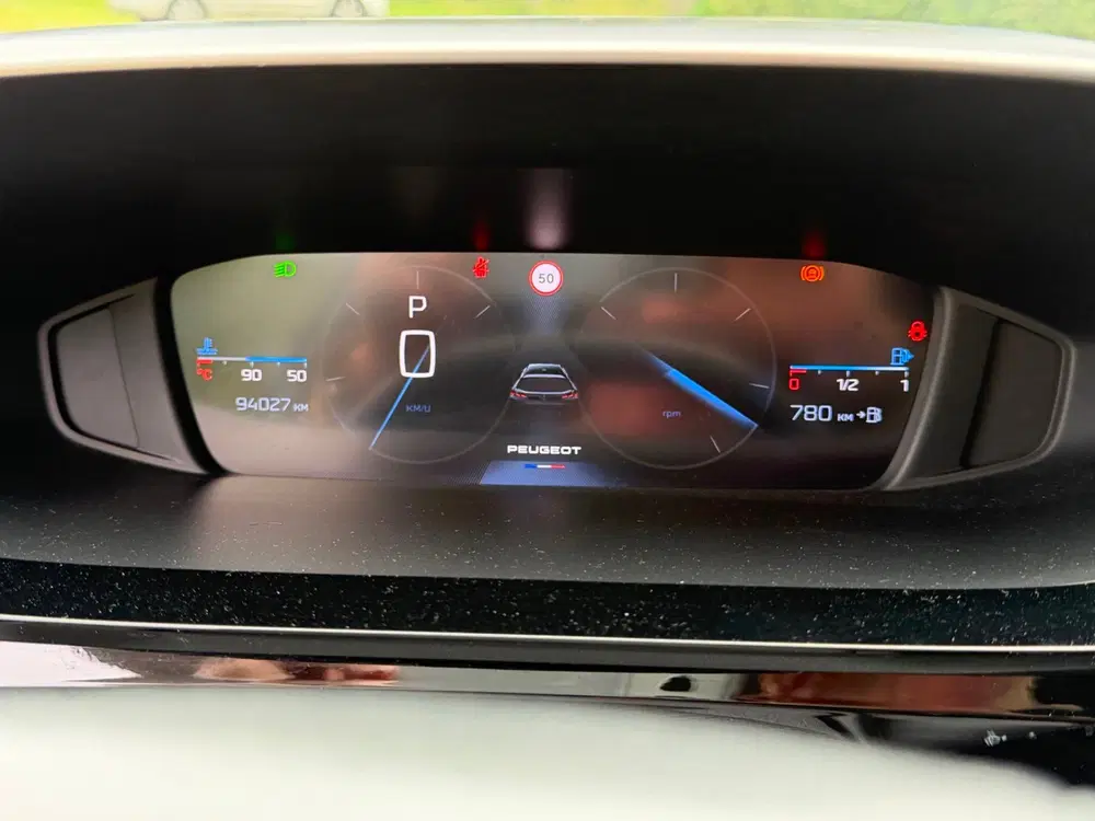 Peugeot 308 1.2 PureTech Allure Pack Business uit 2022, foto 12