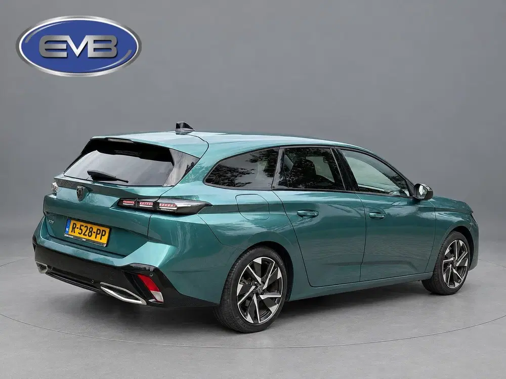 Peugeot 308 1.2 PureTech Allure Pack Business uit 2022, foto 15