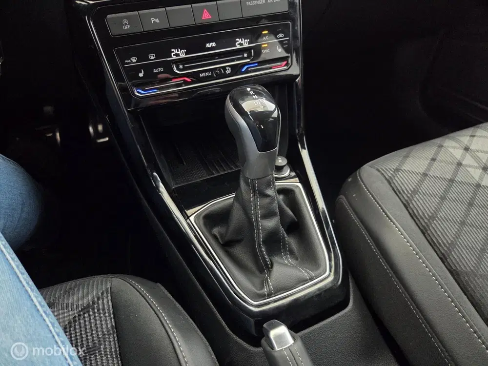Volkswagen T-Cross 1.5 TSI R-Line trekhaak uit 2025, foto 14