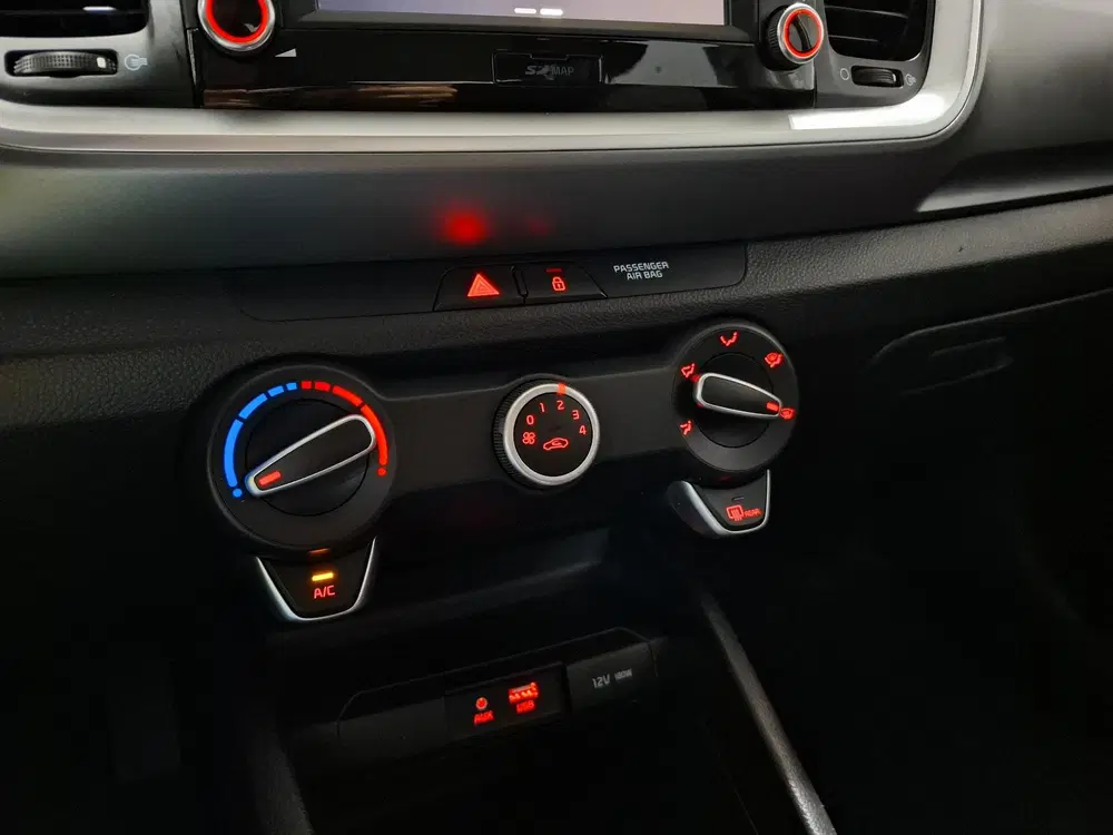 Kia Stonic 1.0 T-GDi DynamicLine Apple Carplay uit 2020, foto 15