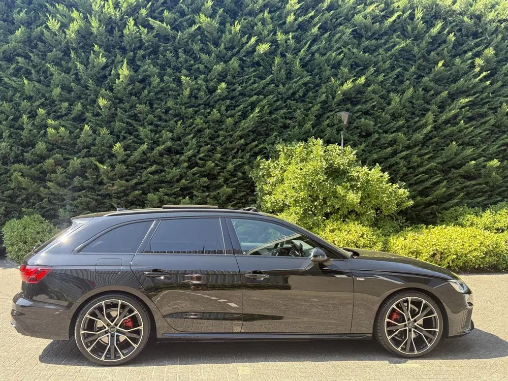 Audi A4 35 TFSI S edition Pano uit 2021, foto 10