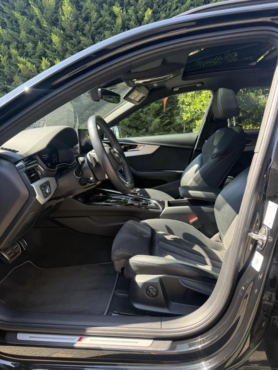 Audi A4 35 TFSI S edition Pano uit 2021, foto 12