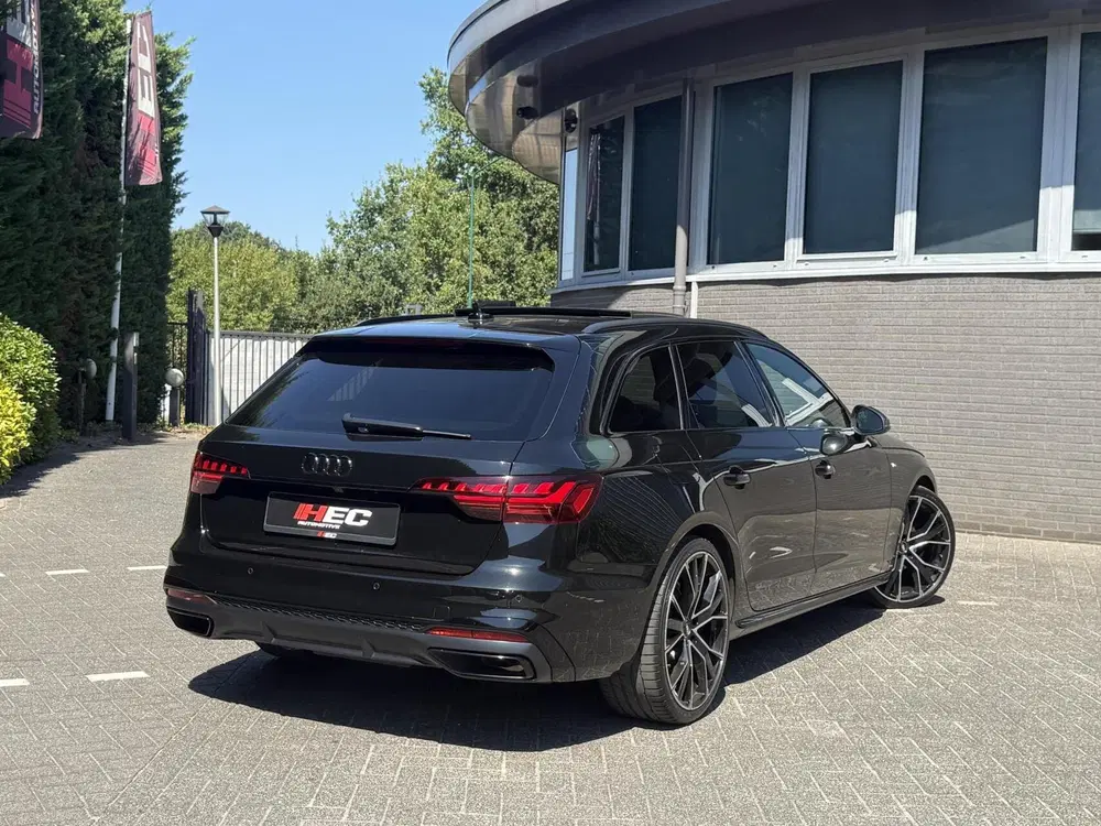 Audi A4 35 TFSI S edition Pano uit 2021, foto 6