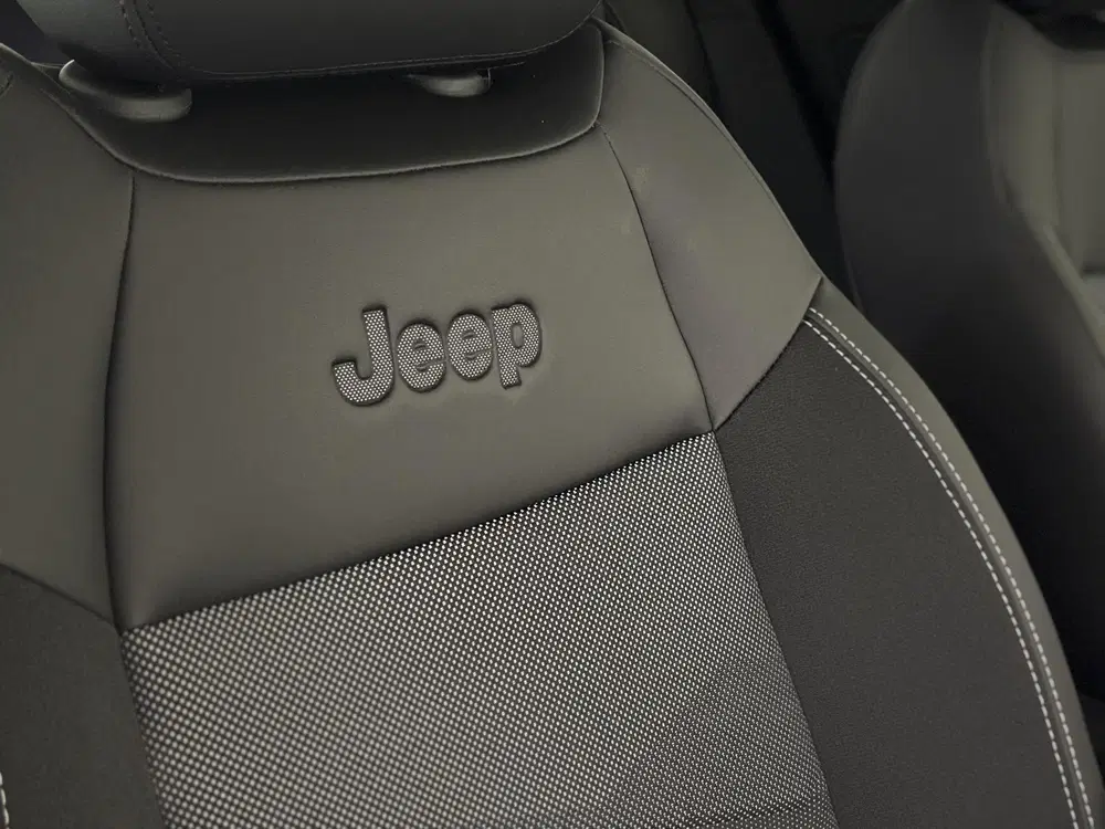Jeep Avenger 1.2 e-Hybrid Summit uit 2026, foto 8