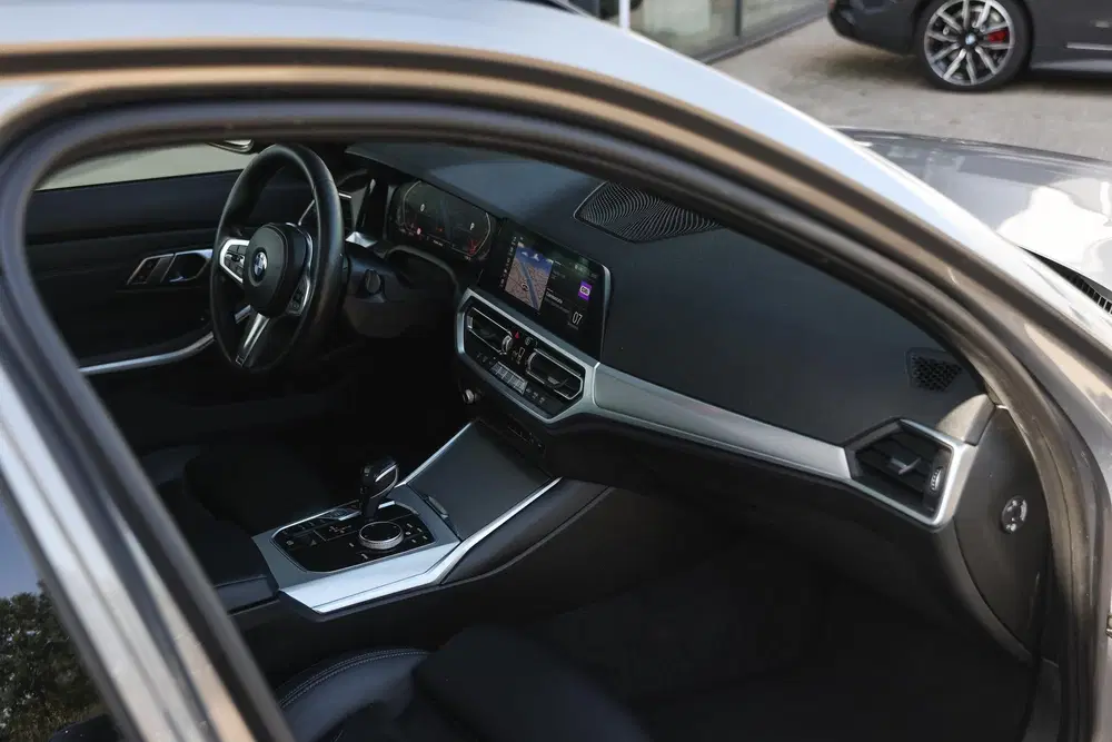 BMW 3-serie 318i Executive M Sport Automaat uit 2020, foto 11