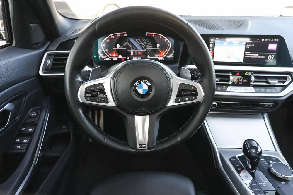 BMW 3-serie 318i Executive M Sport Automaat uit 2020, foto 3