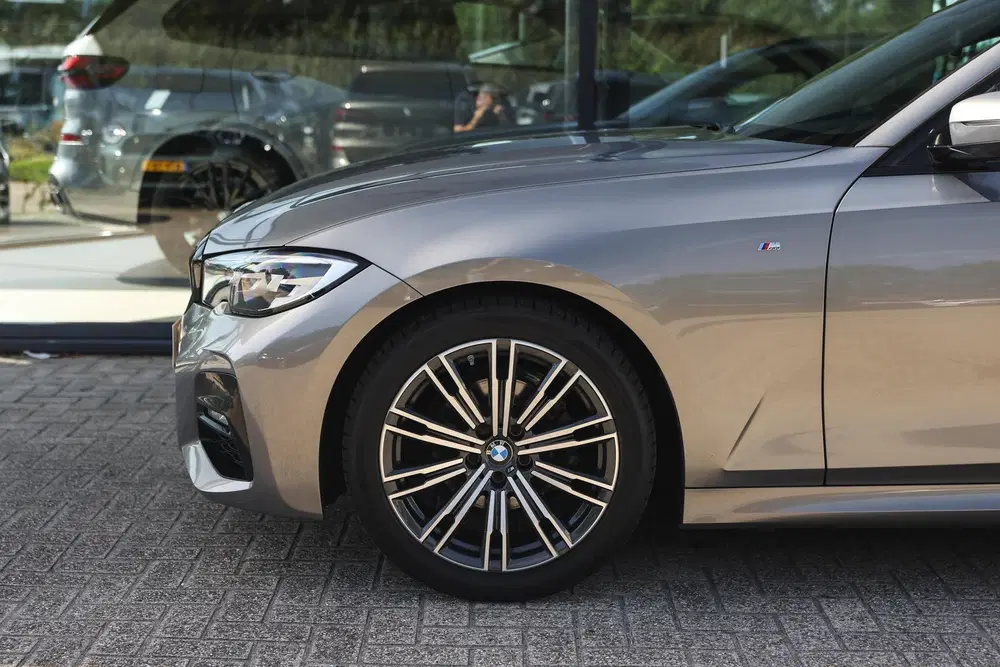 BMW 3-serie 318i Executive M Sport Automaat uit 2020, foto 5