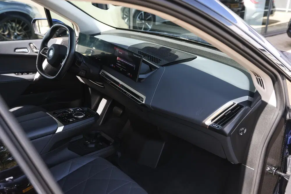 BMW iX xDrive40 High Executive uit 2021, foto 10