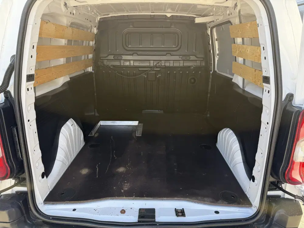 Opel Combo 1.5D L1H1 Edition uit 2020, foto 14