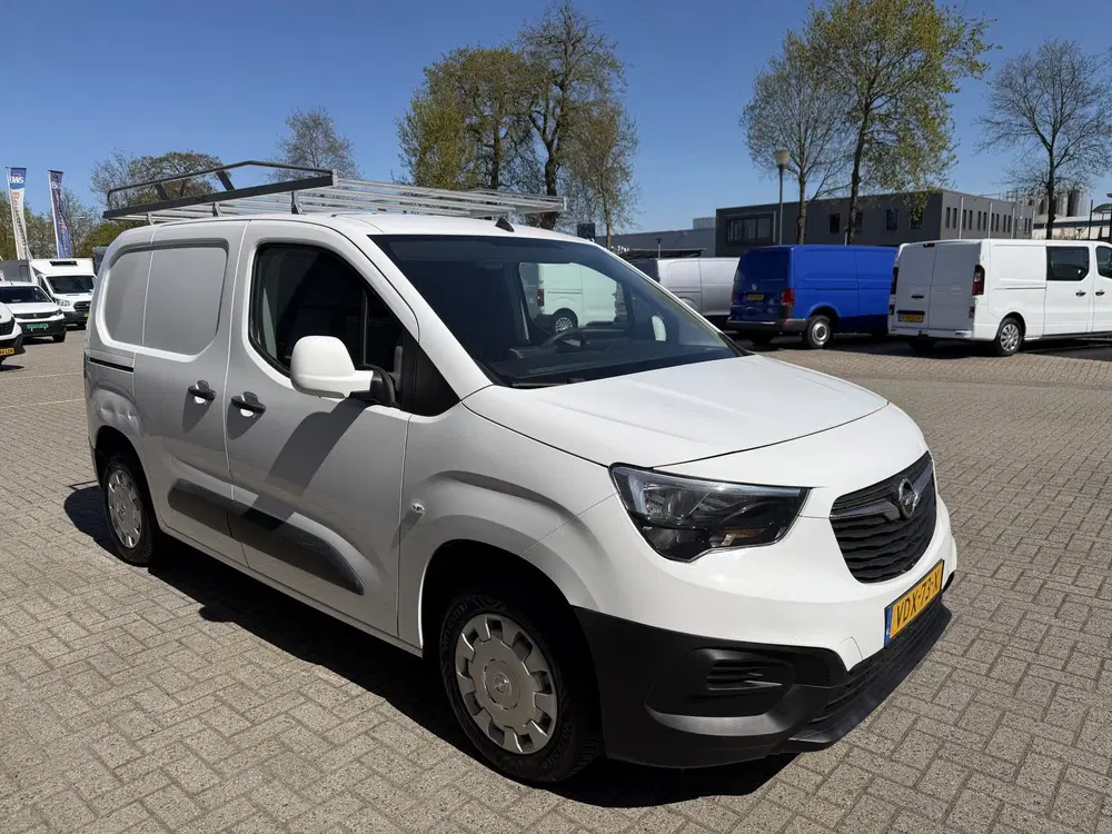 Opel Combo 1.5D L1H1 Edition uit 2020, foto 4
