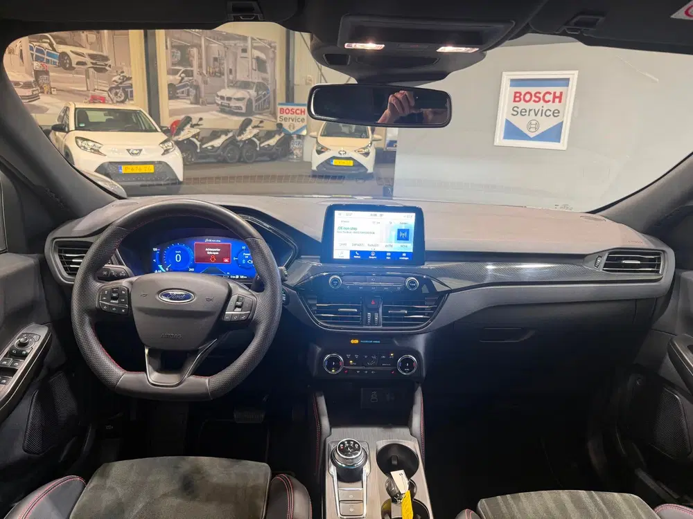 Ford Kuga 2.5 PHEV ST-Line X uit 2023, foto 10