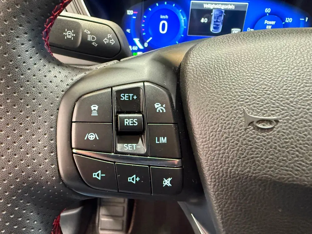 Ford Kuga 2.5 PHEV ST-Line X uit 2023, foto 15