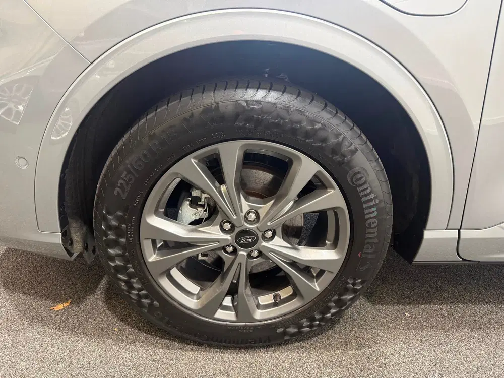 Ford Kuga 2.5 PHEV ST-Line X uit 2023, foto 6