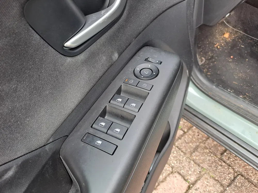 Hyundai KONA 1.6 GDI HEV Comfort Smart AUTOMAAT uit 2024, foto 9