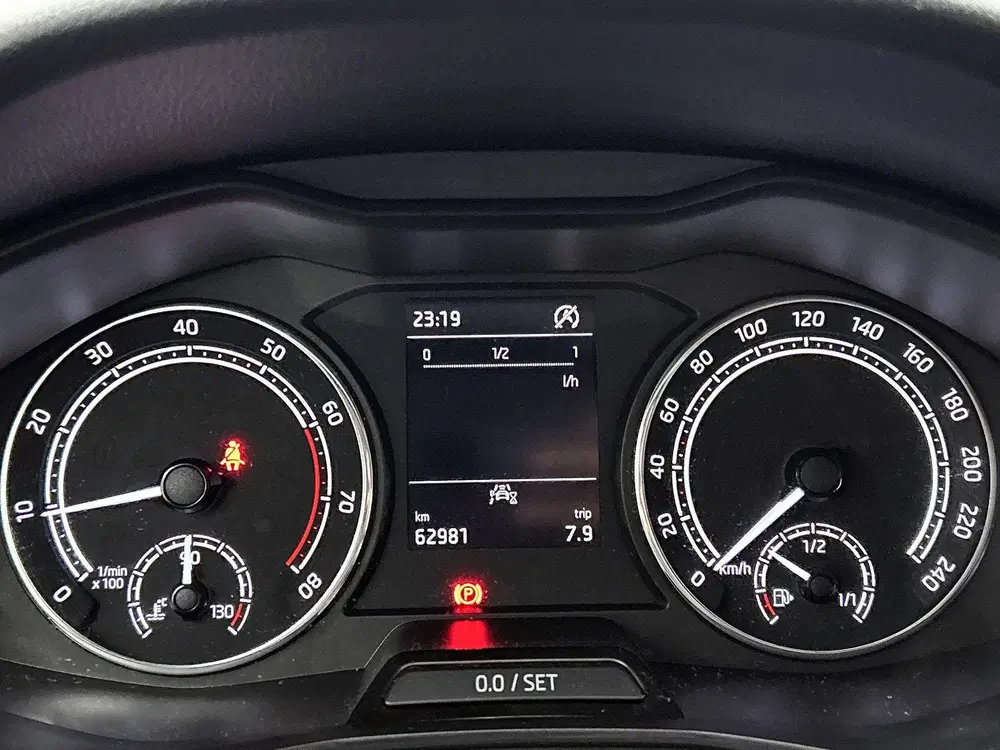Skoda Scala 1.0 TSI Ambition Metallic lak uit 2024, foto 12