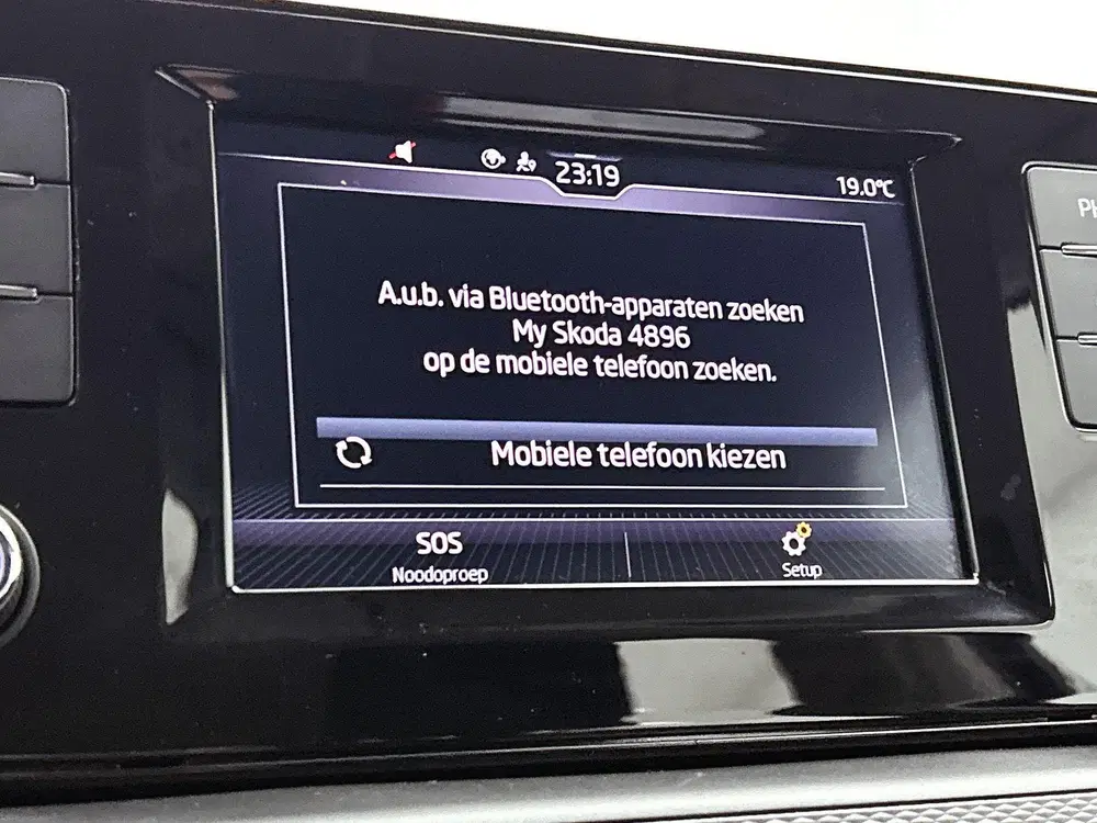 Skoda Scala 1.0 TSI Ambition Metallic lak uit 2024, foto 15