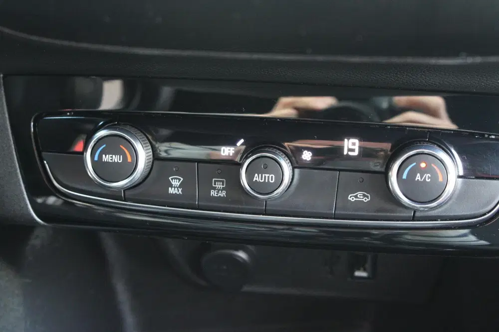 Opel Corsa 1.2 GS Line Clima uit 2022, foto 11