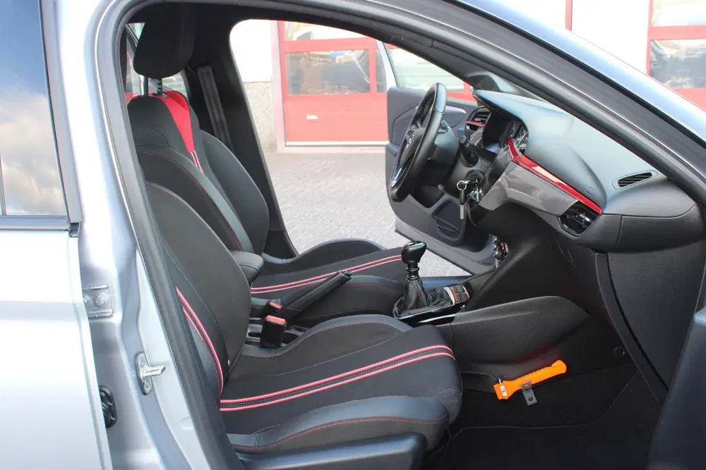 Opel Corsa 1.2 GS Line Clima uit 2022, foto 5