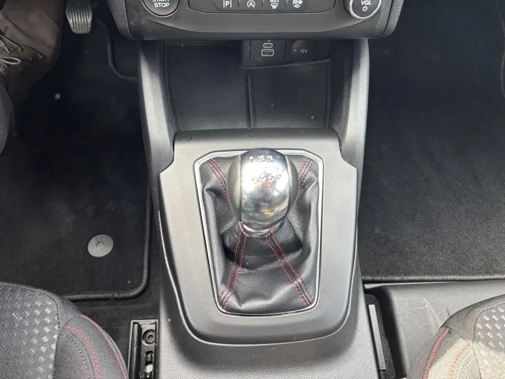 Ford Focus 1.0 EcoBoost Hybrid ST Line uit 2024, foto 14