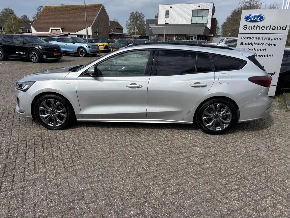 Ford Focus 1.0 EcoBoost Hybrid ST Line uit 2024, foto 4