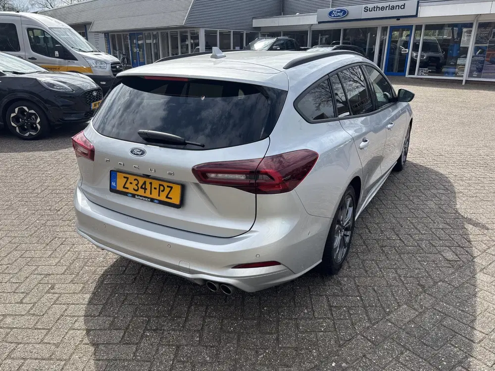 Ford Focus 1.0 EcoBoost Hybrid ST Line uit 2024, foto 7