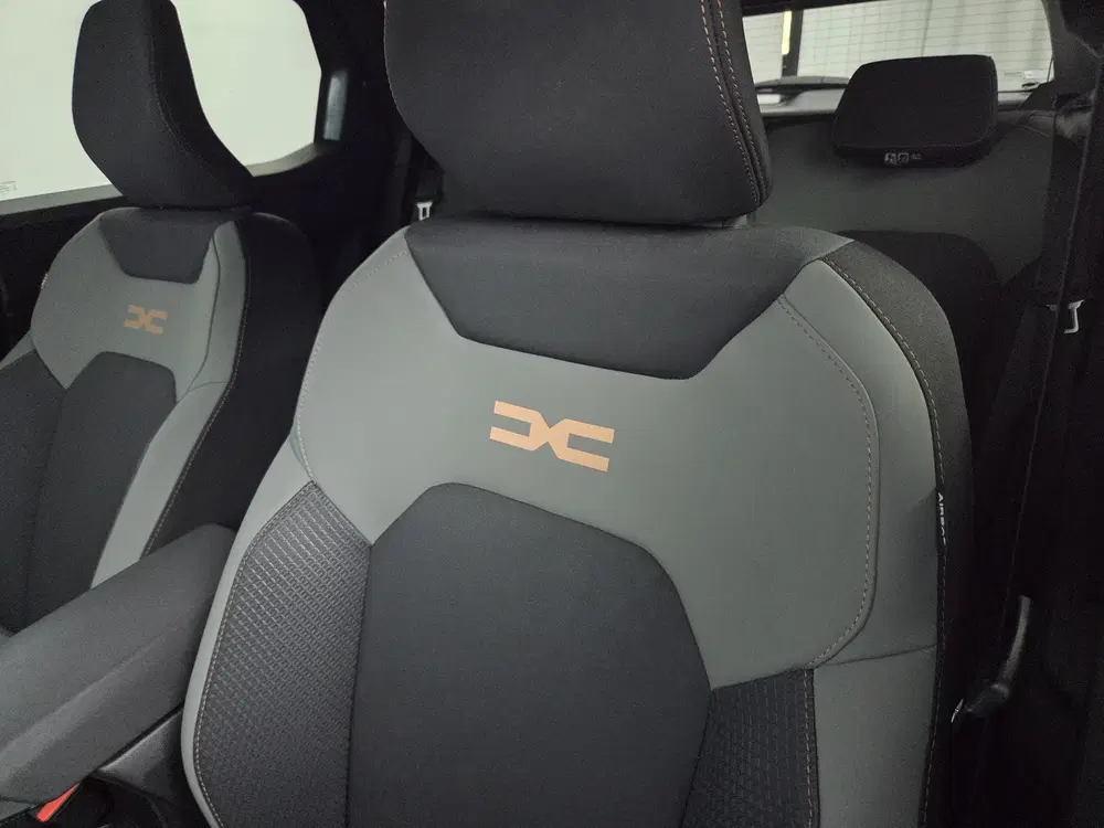 Dacia Duster TCe 130 mild hybrid 4x4 Extreme uit 2024, foto 10