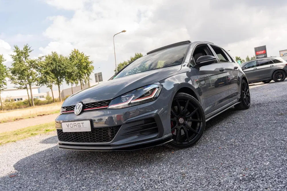 Volkswagen Golf 2.0 TSI GTI TCR Pano Dsg Akrapovic uit 2019, foto 13