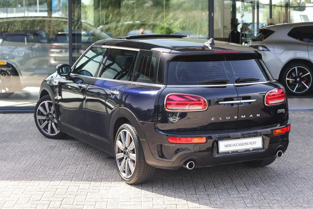 Mini Clubman Cooper S Classic Automaat uit 2022, foto 2