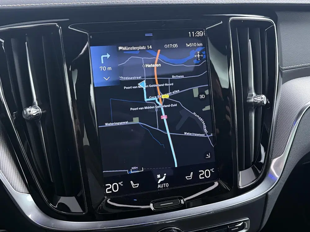 Volvo V60 2.0 T6 Plug-in hybrid AWD R-Design uit 2022, foto 14