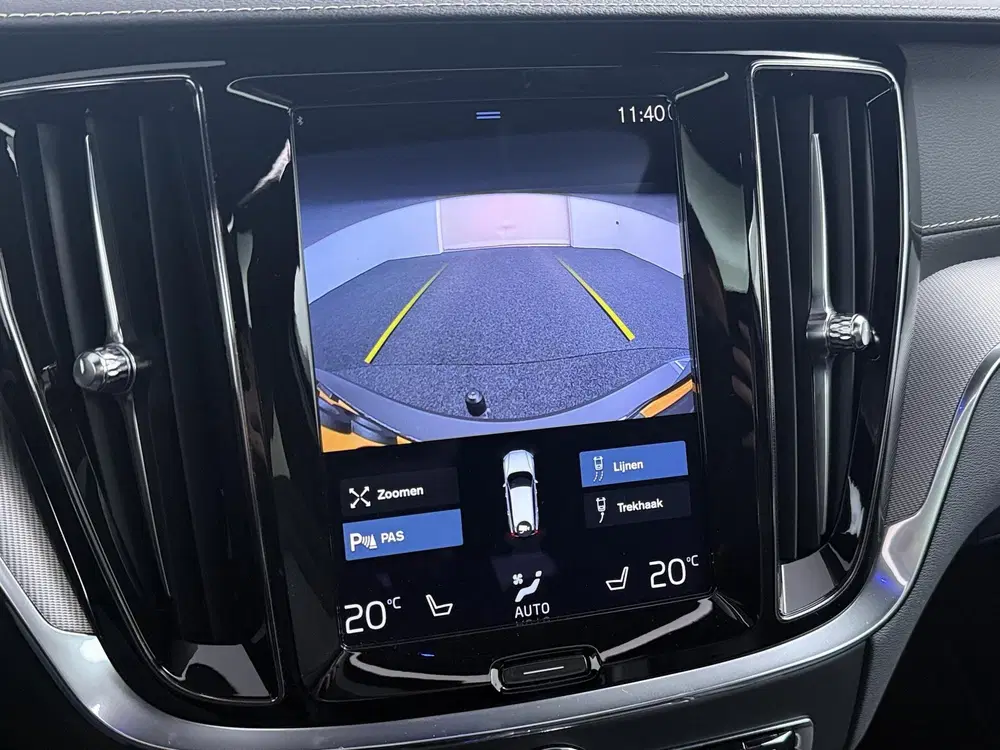 Volvo V60 2.0 T6 Plug-in hybrid AWD R-Design uit 2022, foto 15
