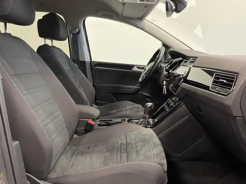Volkswagen Touran 1.5 TSI DSG Highline Navigatie Parkeersens uit 2020, foto 11