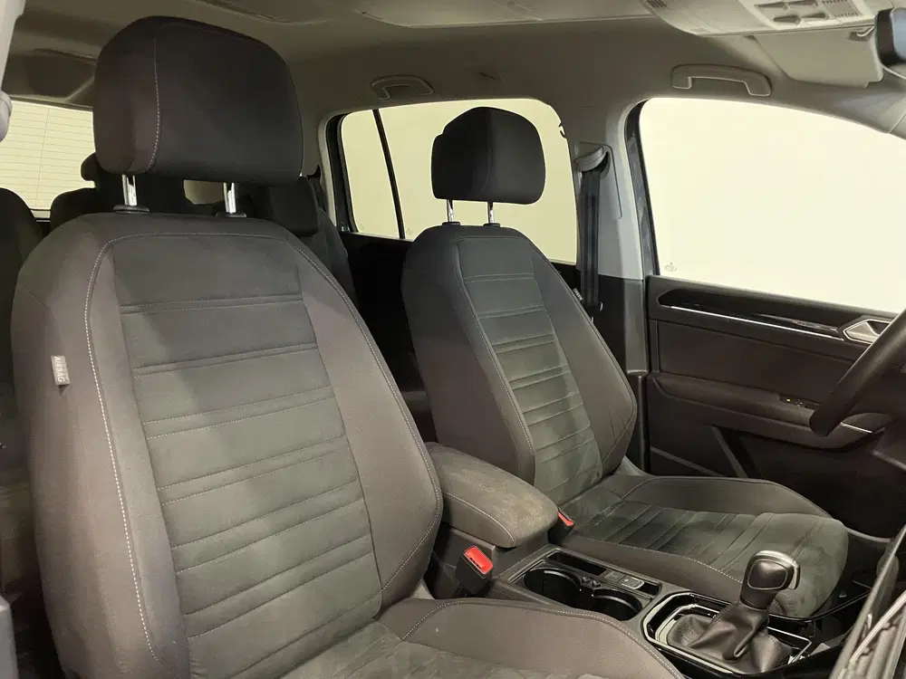 Volkswagen Touran 1.5 TSI DSG Highline Navigatie Parkeersens uit 2020, foto 12