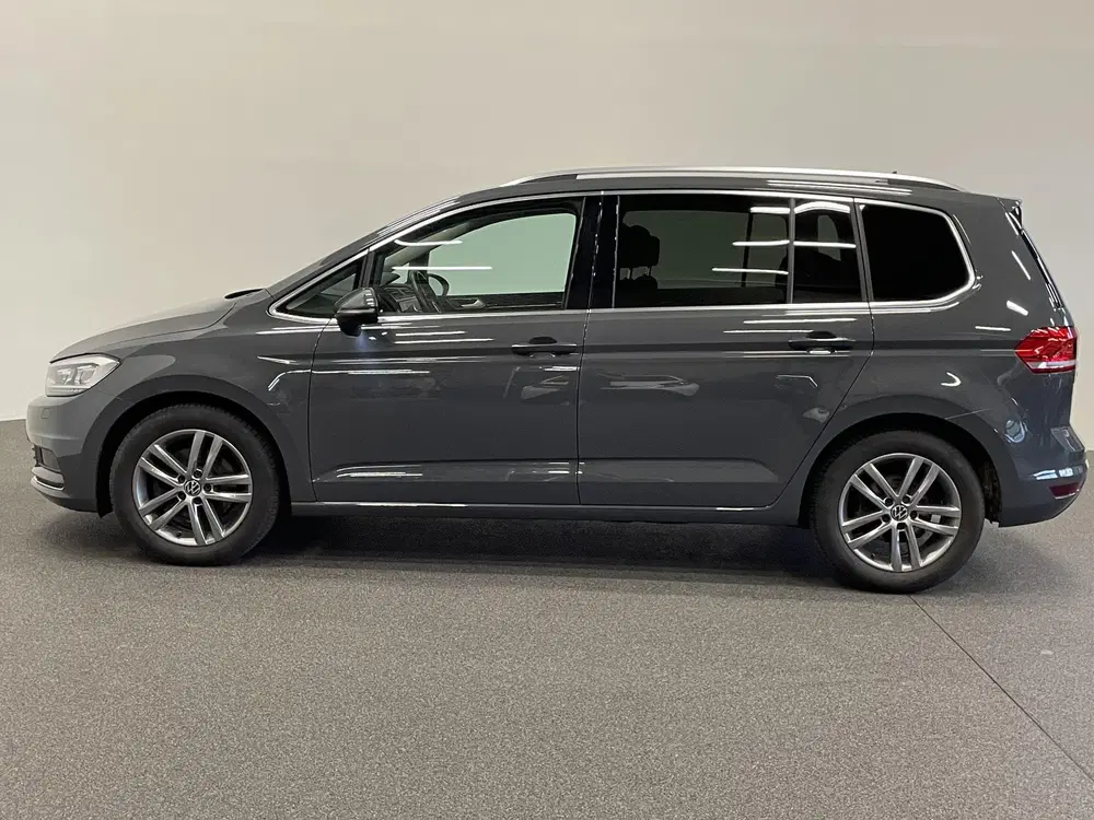 Volkswagen Touran 1.5 TSI DSG Highline Navigatie Parkeersens uit 2020, foto 9