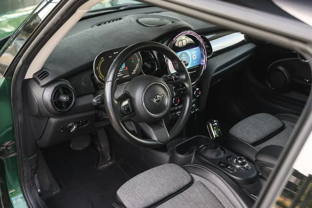 Mini Electric Classic uit 2022, foto 3