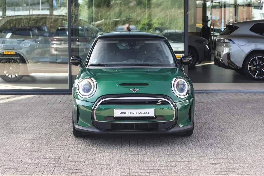 Mini Electric Classic uit 2022, foto 5