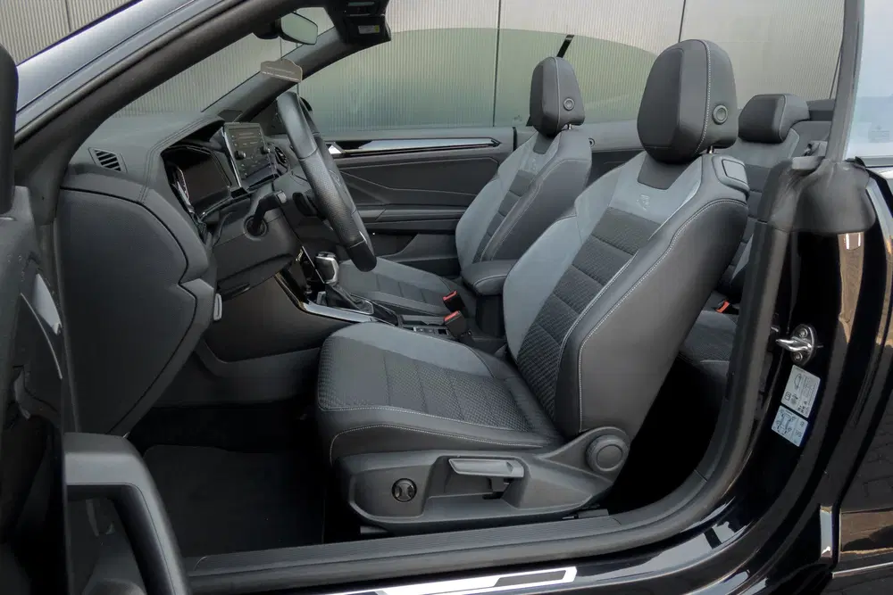 Volkswagen T-Roc 1.5 TSI R-Line uit 2023, foto 9