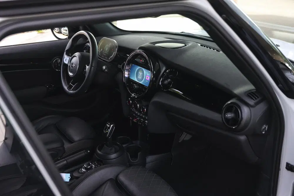Mini Hatchback Cooper S Classic Automaat uit 2023, foto 11